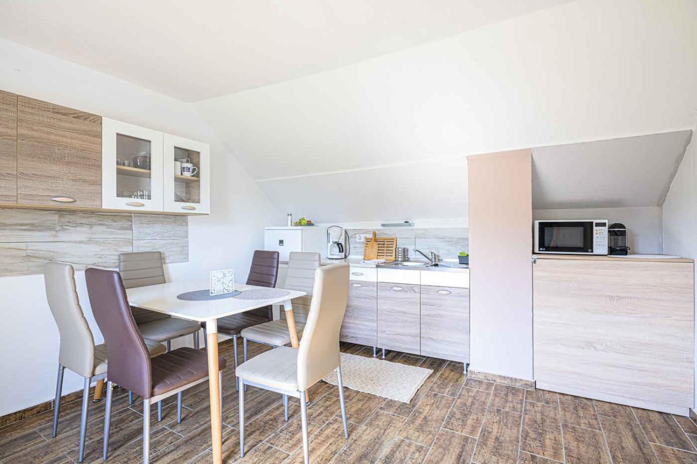 Apartments In Balatongyoeroek 34590 외부 사진